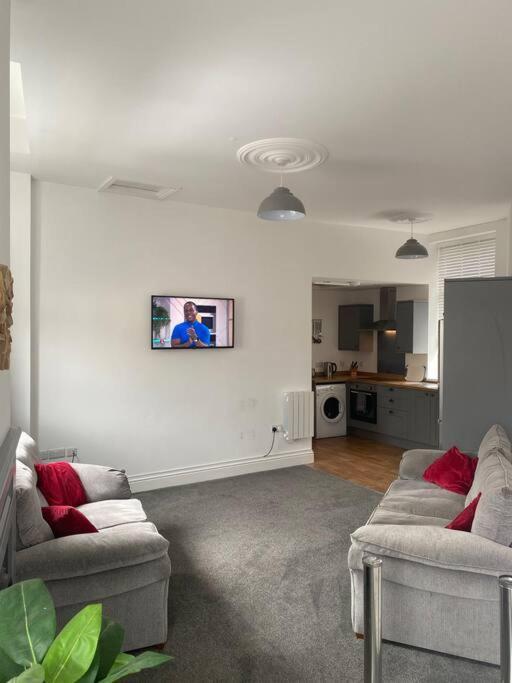 Apartment Town Centre Modern 2 Bed