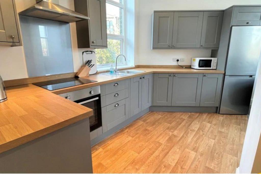 Apartment Town Centre Modern 2 Bed